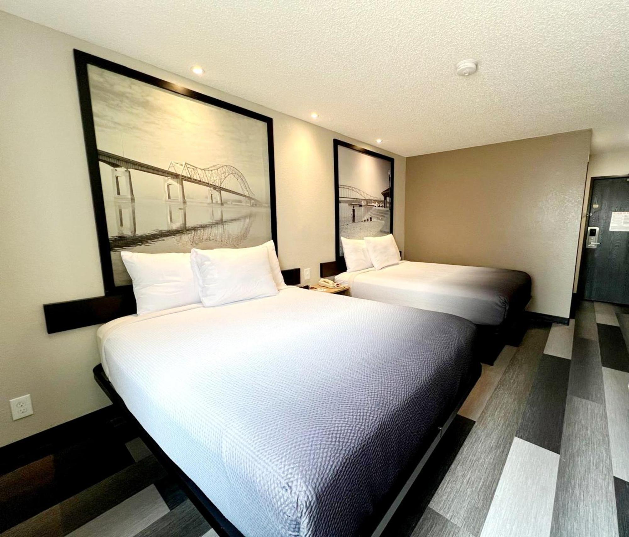 Super 8 By Wyndham Cedar Rapids Hotel Exterior photo